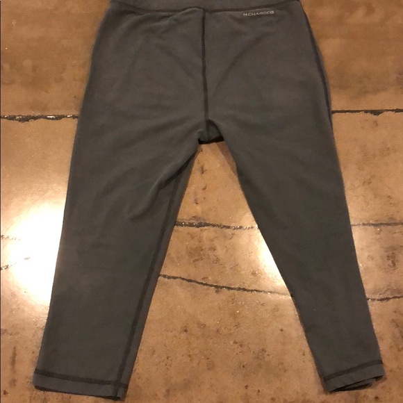 Under armor leggings - Picture 2 of 3